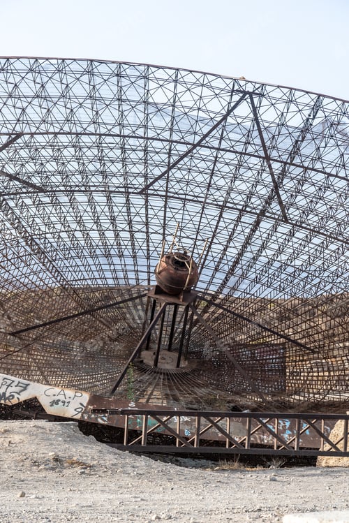 Preview: Large radio telescope, an antenna and radio receiver
