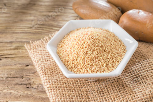 Preview: amaranth beans in bowl, on rustic wooden background