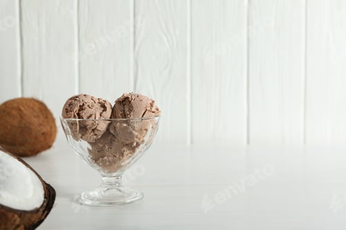 Preview: Summer dessert - ice cream, ice cream with coconut
