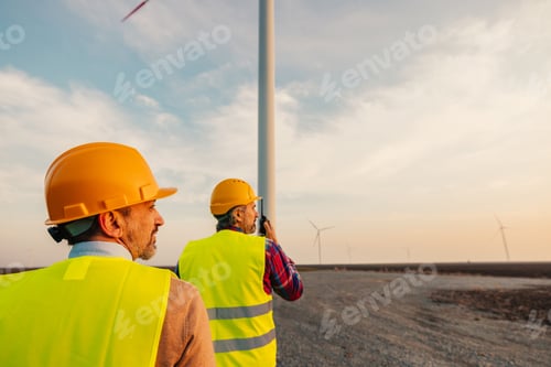 Preview: Male engineers of wind turbine