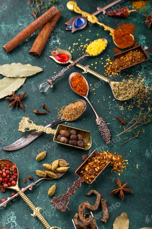 Preview: Assortment of diffferent Indian spices and herbs