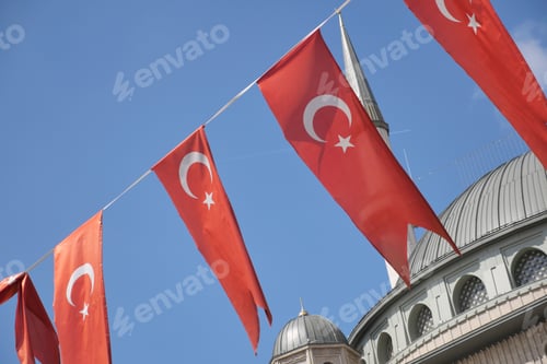 Preview: Low Angle View Of Turkish Flag Against Sky.