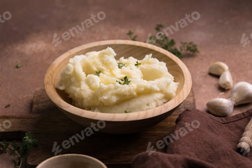 Preview: Mashed Potatoes with Thyme in Wooden Bowl – Rustic Comfort Food