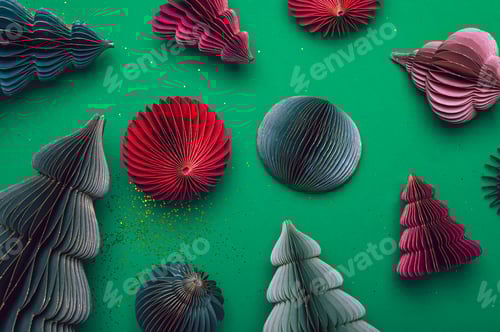 Preview: Trendy paper Christmas tree baubles