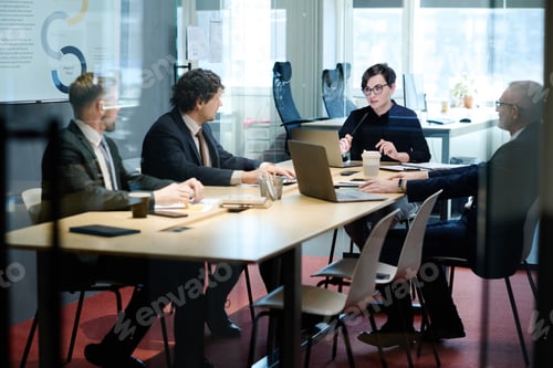 Preview: Business team having a meeting at meeting room