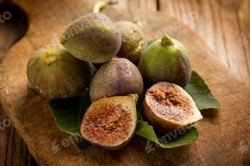 Preview: fresh figs over cutting board