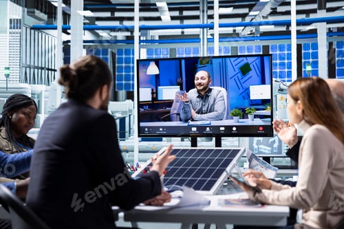 Preview: Factory researchers talk about new photovoltaics materials in online videocall
