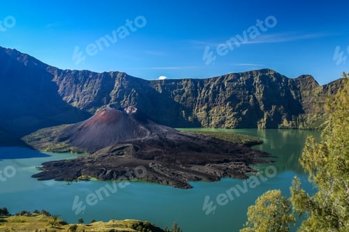 Preview: Gunung Rinjani volcano