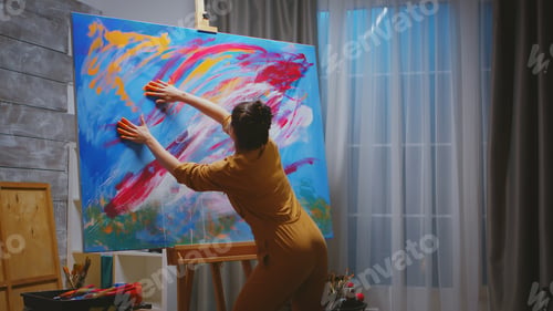 Preview: Painting with fingers