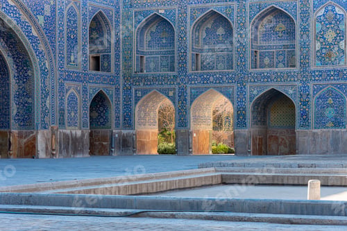 Preview: Arabic walls in Iran