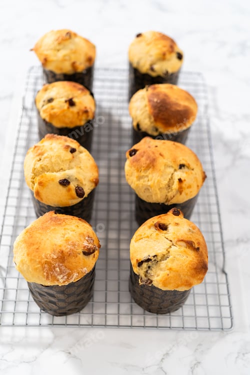Preview: Mini Easter Bread Kulich
