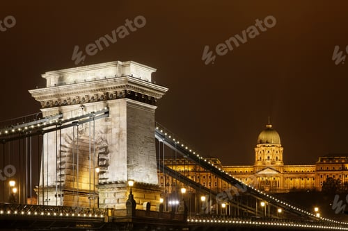 Preview: Szechenyi Chain Bridge and Buda Castle