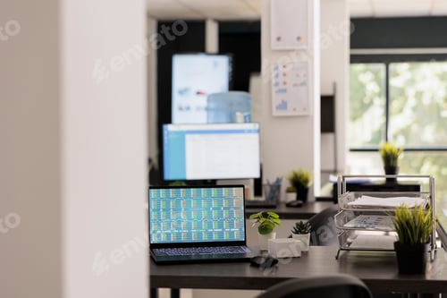 Preview: Inside of empty trading workspace