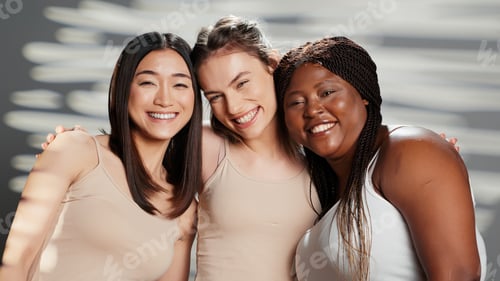 Preview: Diverse beautiful girls posing for body confidence ad