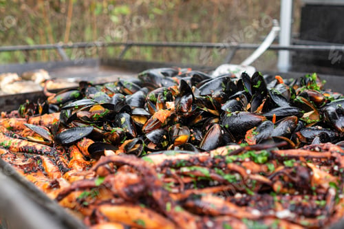 Preview: Cooking Seafood in Bowl