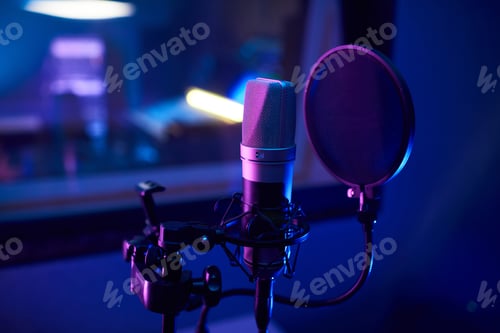 Preview: Microphone in the recording studio