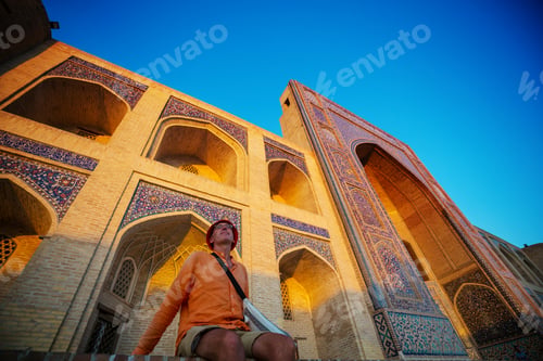 Preview: Tourist in Uzbekistan