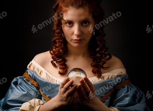 Preview: Baroque woman with glass ball