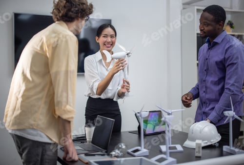 Preview: Startup team creates portable wind turbine prototype, matching user demand aim for investor funding