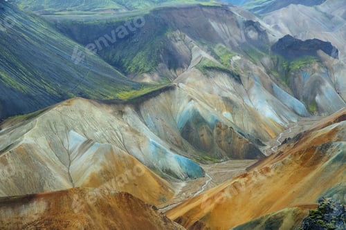 Preview: Multicolored mountains at Landmannalaugar,