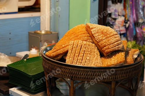 Preview: fried crispy pork belly selling in the bazaar.