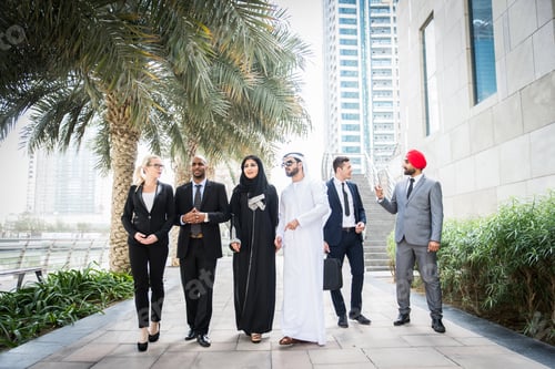 Preview: Business team in Dubai