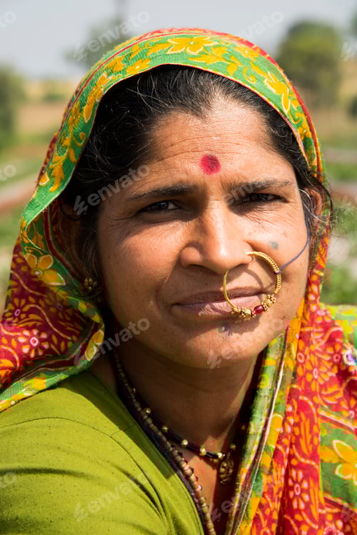 Preview: Portrait of rural women in traditional clothes.