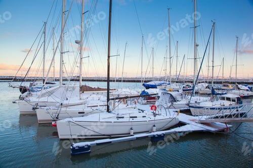 Preview: Winter view of a marina in Trondheim Grilstad