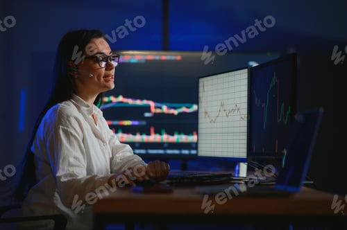 Preview: Successful smart woman investor and crypto trader