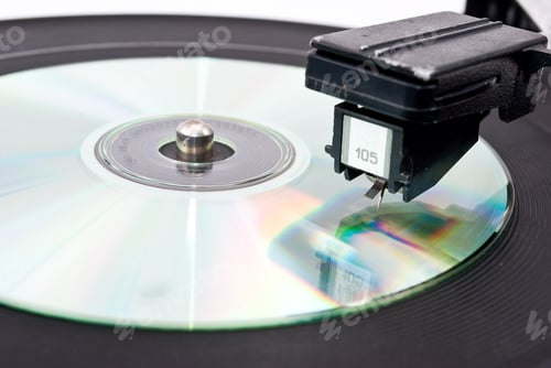 Preview: Vinyl player and compact disk