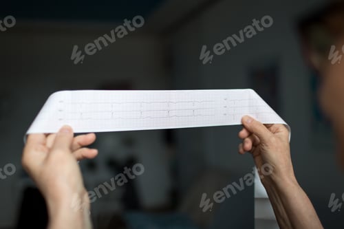Preview: Paper cardiogram heart rithm cardio