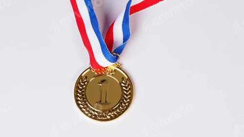 Preview: Gold medal on white background
