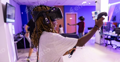 Preview: Virtual Reality Gaming Experience with Modern VR Equipment