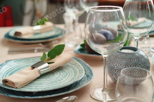 Preview: Luxury green table setting decorated with candles