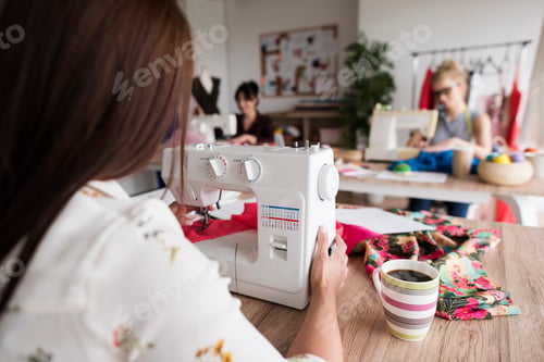 Preview: Sewing women at the workshop