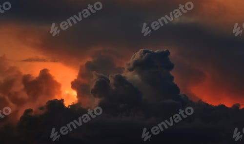 Preview: The dramatic look of the sky of dark cloud and warm light