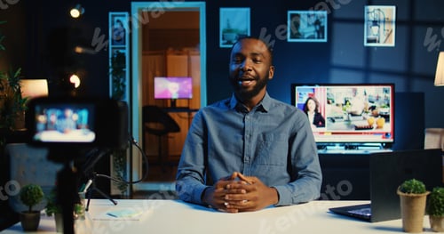 Preview: Influencer in studio records q a session