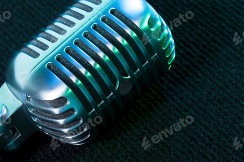 Preview: Retro microphone