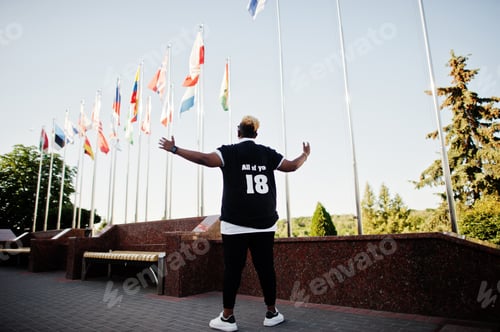 Visualização: Menino muçulmano árabe estiloso