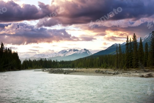 Preview: Mountains in Canada