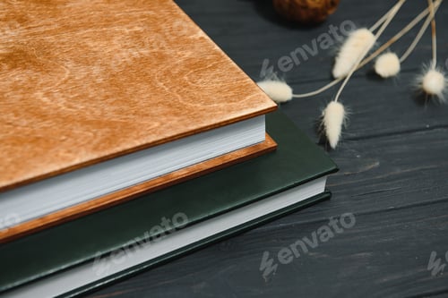 Preview: Green wedding or family photo book with leather cover. stylish wedding photo album