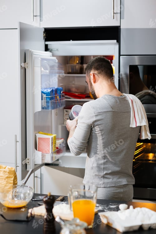 Preview: Hungry man