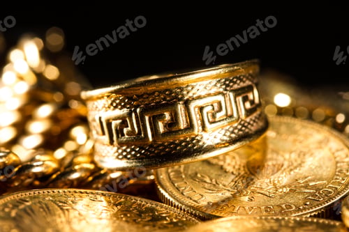 Preview: Jewels and gold coins