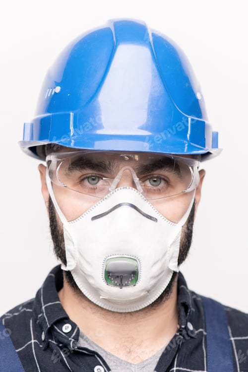 Preview: Construction Worker with Mask and Safety Goggles
