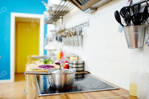 Preview: Pan on stove