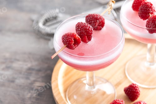 Preview: Elegant French Martini Cocktail