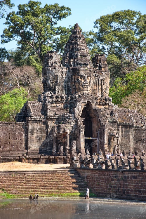 Preview: Stone Gate of Angkor Thom in Cambodia