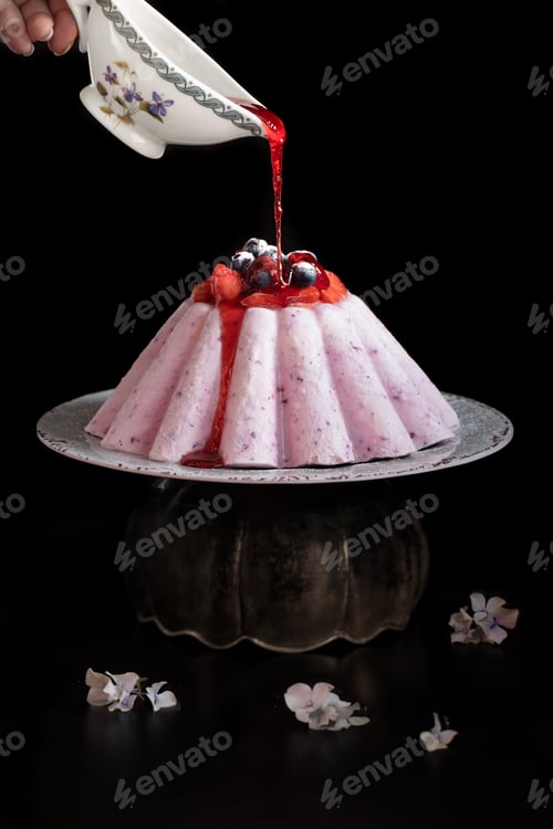 Topping Ice Cream Cake