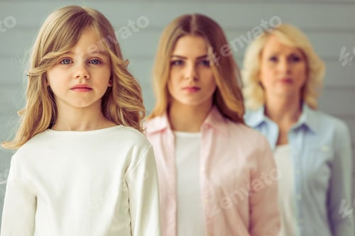 Preview: Granny, mom and daughter