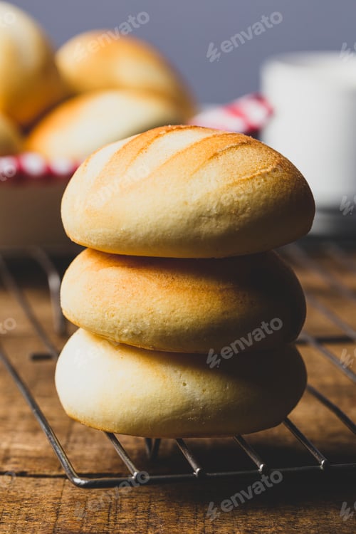 Preview: Delicious and nutritious almojabanas or pandebono, a food based on cassava flour and cheese
